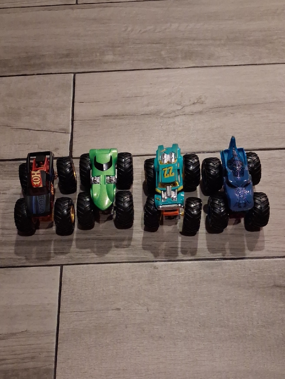🍁Hot Wheels Kids Monster Truck Toy Set🍦